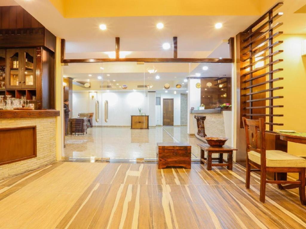 Da Yatra Courtyard Hotel & Resort Pokhara Extérieur photo