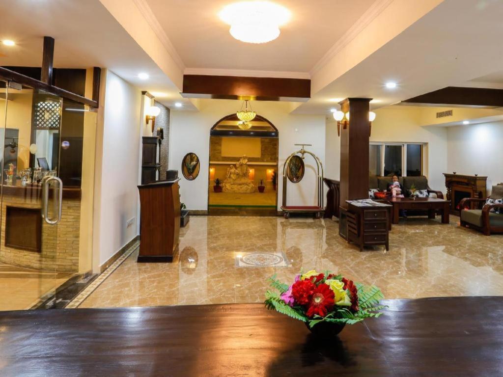 Da Yatra Courtyard Hotel & Resort Pokhara Extérieur photo