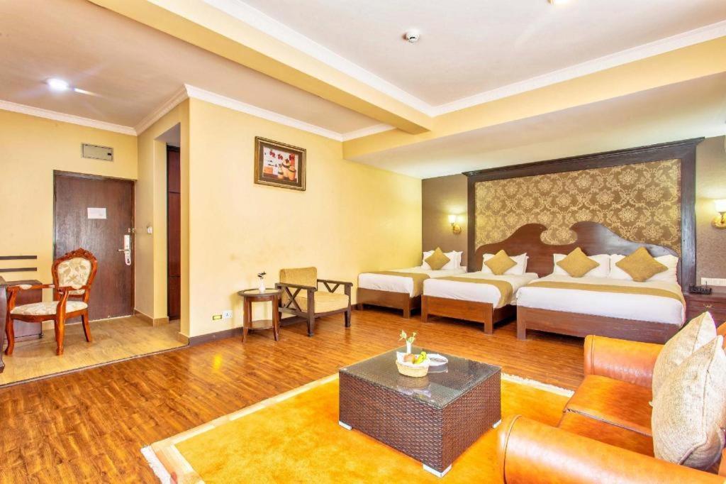 Da Yatra Courtyard Hotel & Resort Pokhara Extérieur photo