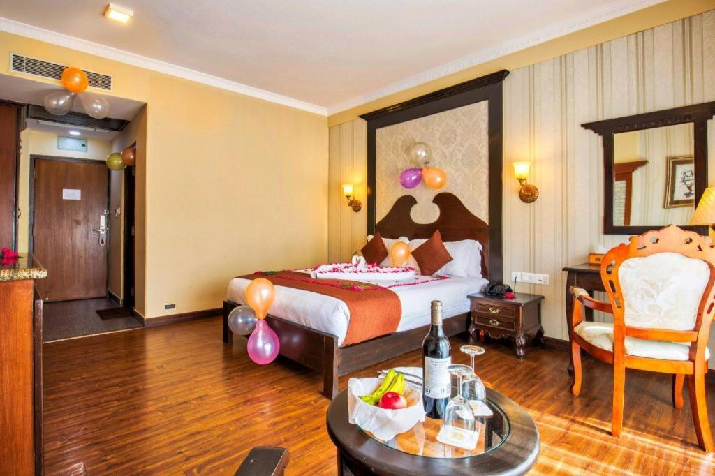 Da Yatra Courtyard Hotel & Resort Pokhara Extérieur photo
