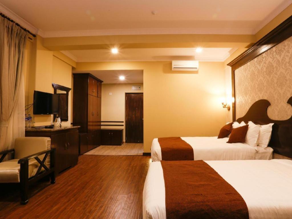 Da Yatra Courtyard Hotel & Resort Pokhara Extérieur photo