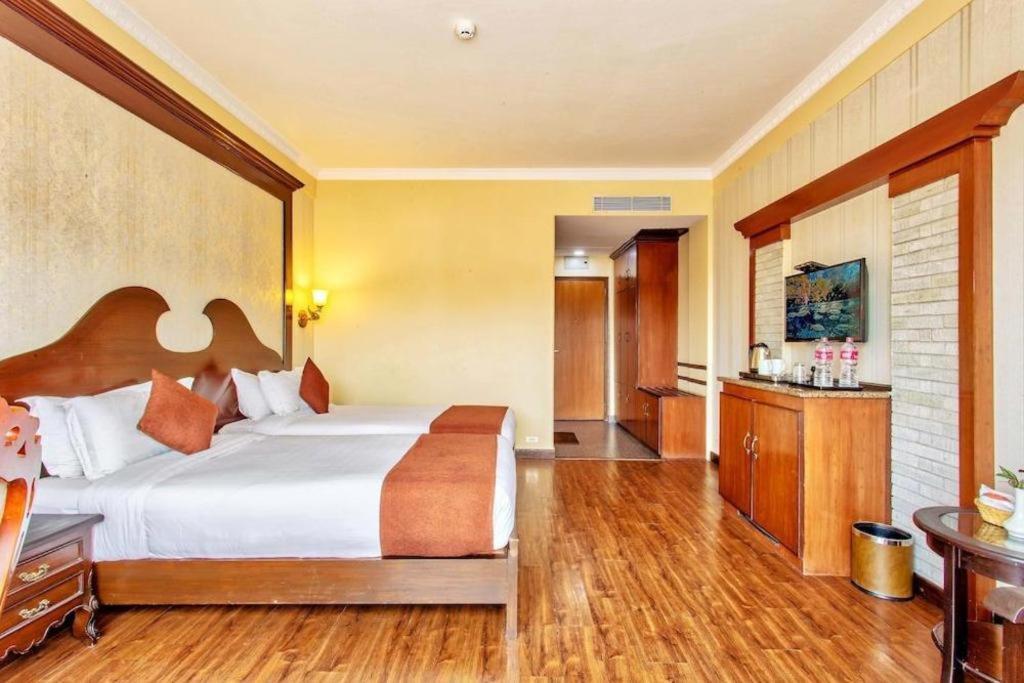 Da Yatra Courtyard Hotel & Resort Pokhara Extérieur photo