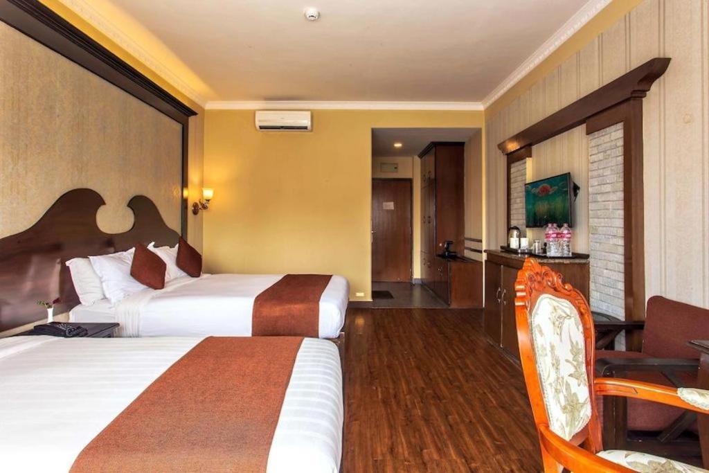 Da Yatra Courtyard Hotel & Resort Pokhara Extérieur photo