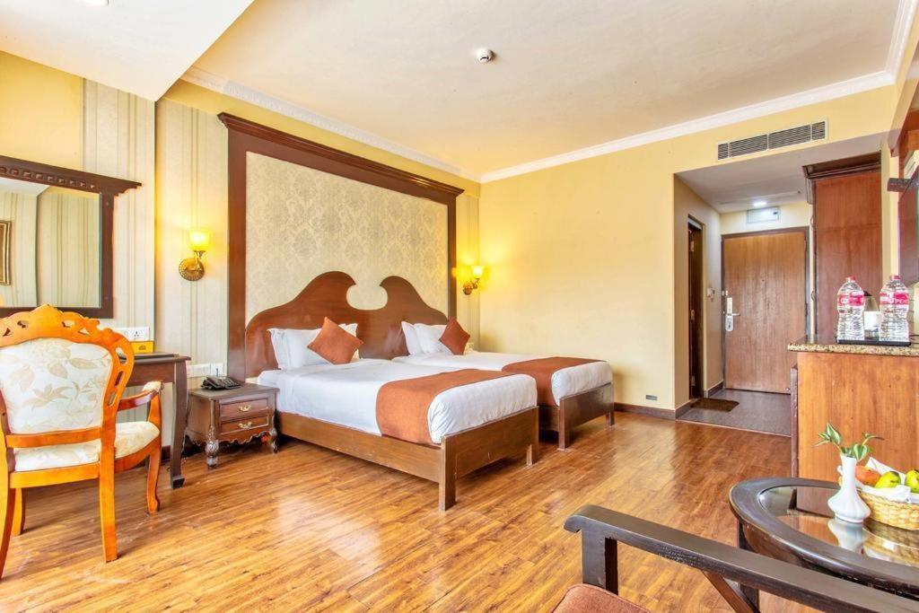 Da Yatra Courtyard Hotel & Resort Pokhara Extérieur photo