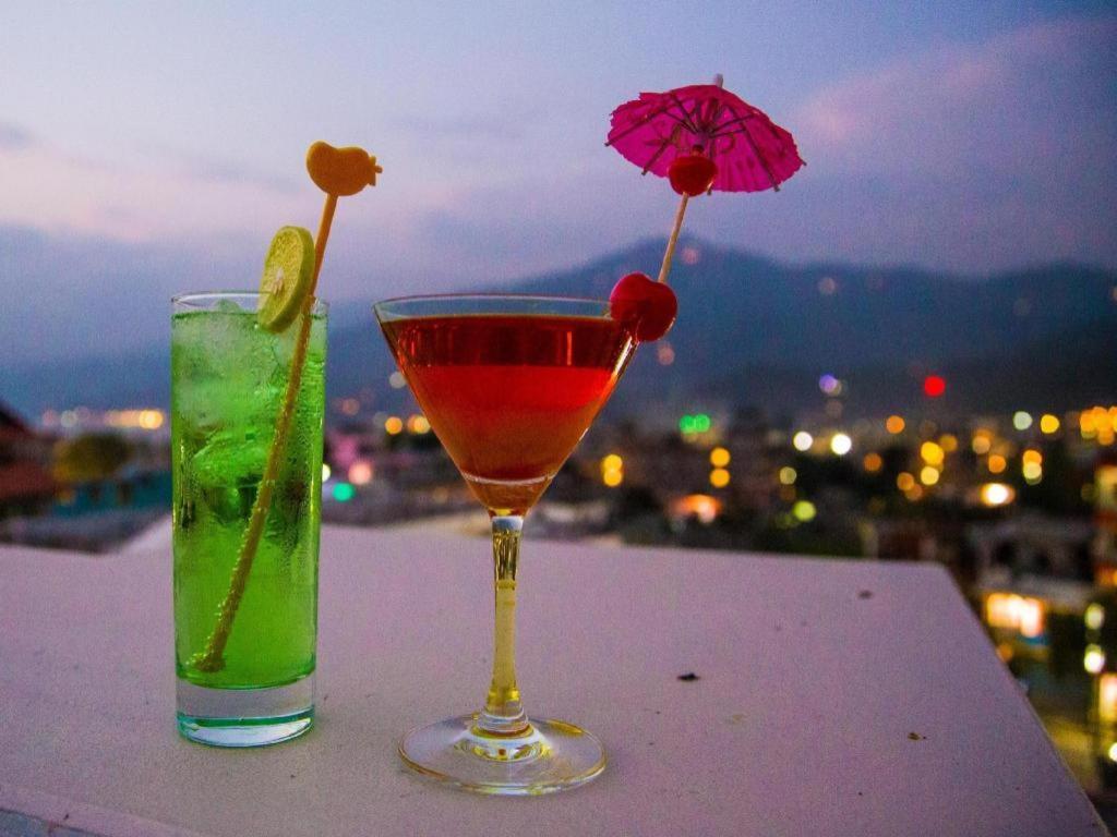 Da Yatra Courtyard Hotel & Resort Pokhara Extérieur photo